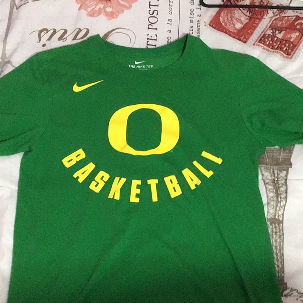 2 Nike tees bundle
